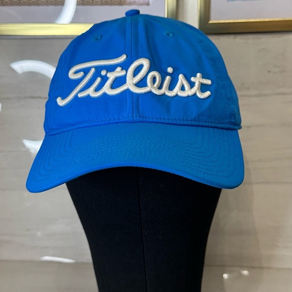 Titleist Bright Blue Golf Cap - Picture 2 of 8